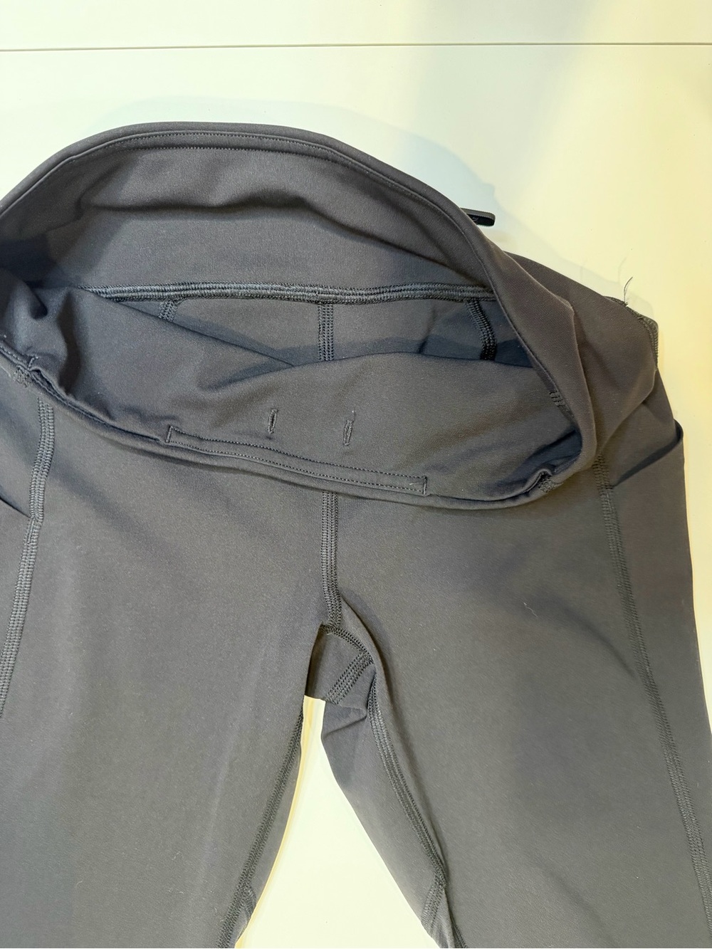 Lululemon Pace Rival Crop *Full-On Luxtreme 22"
Black Size 4 - Picture 5 of 6